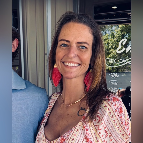 Meet your Posher, Jaymee - Picture 1 of 1